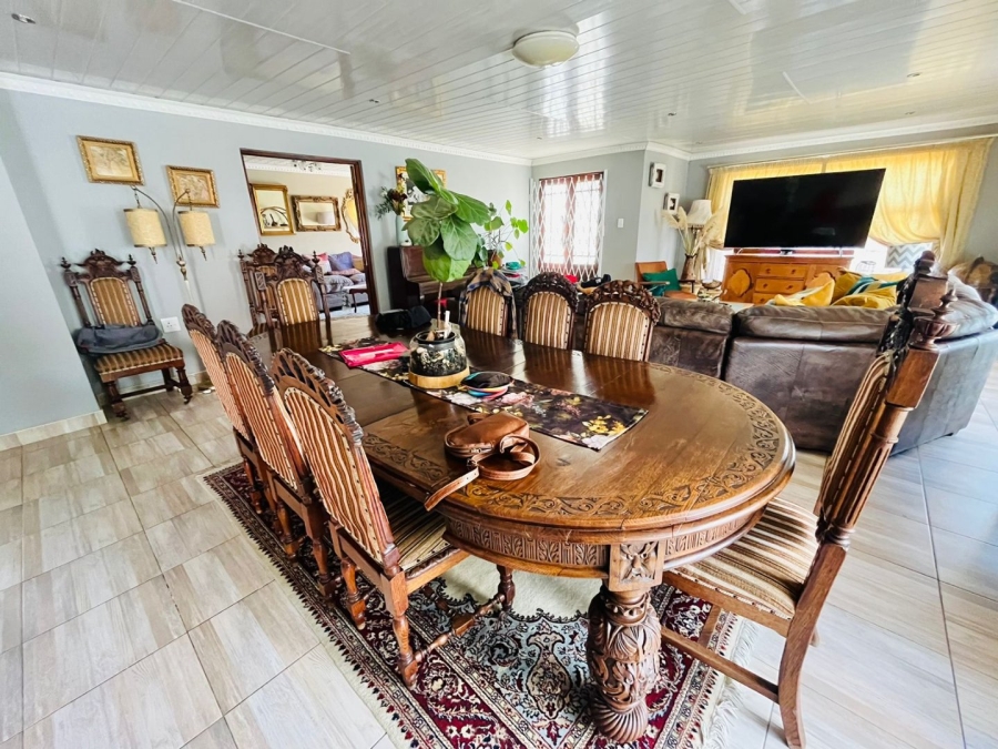 4 Bedroom Property for Sale in Bloemside 3 Free State